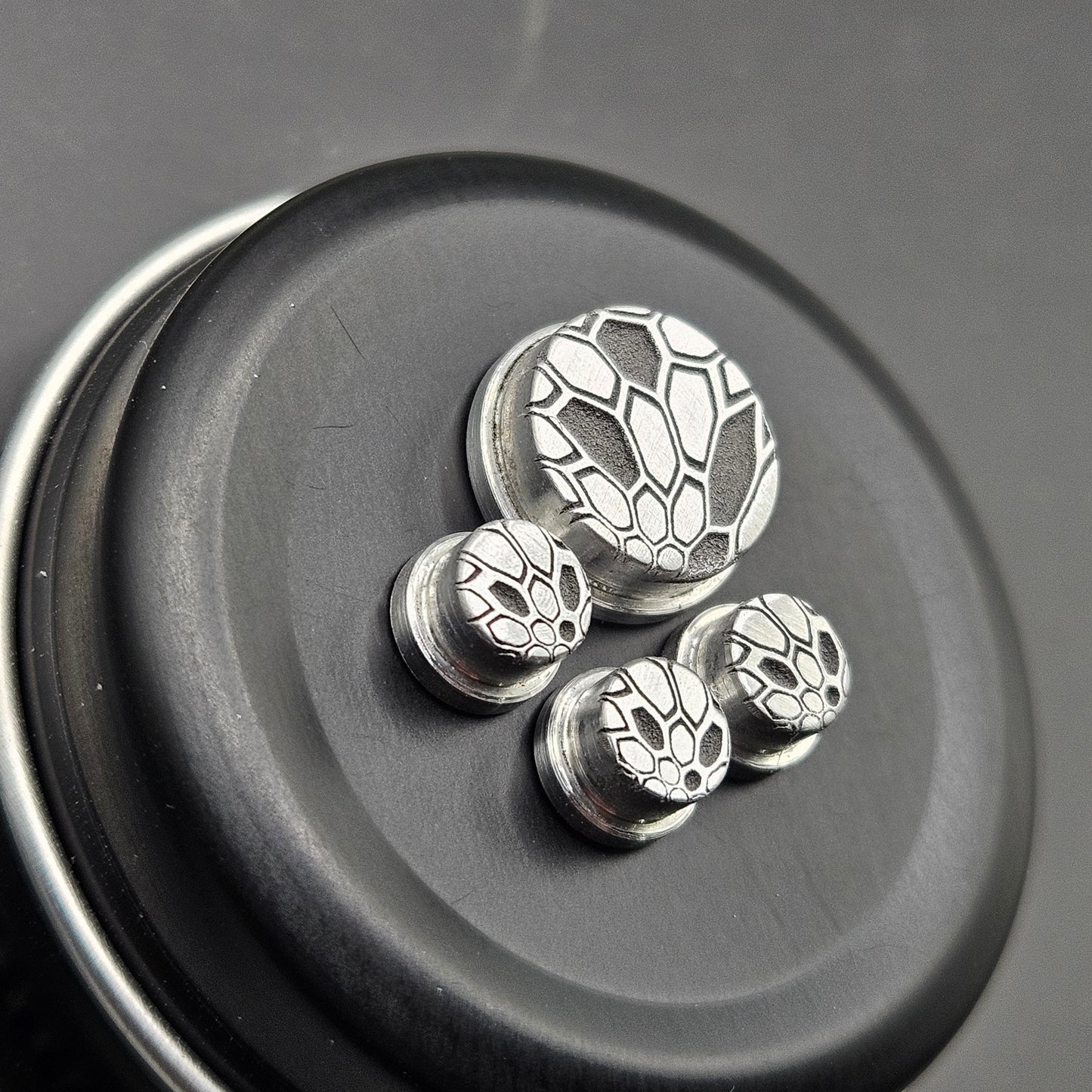 LASER ENGRAVED BMM BUTTON KRYPTEK PATTERN FULL SET