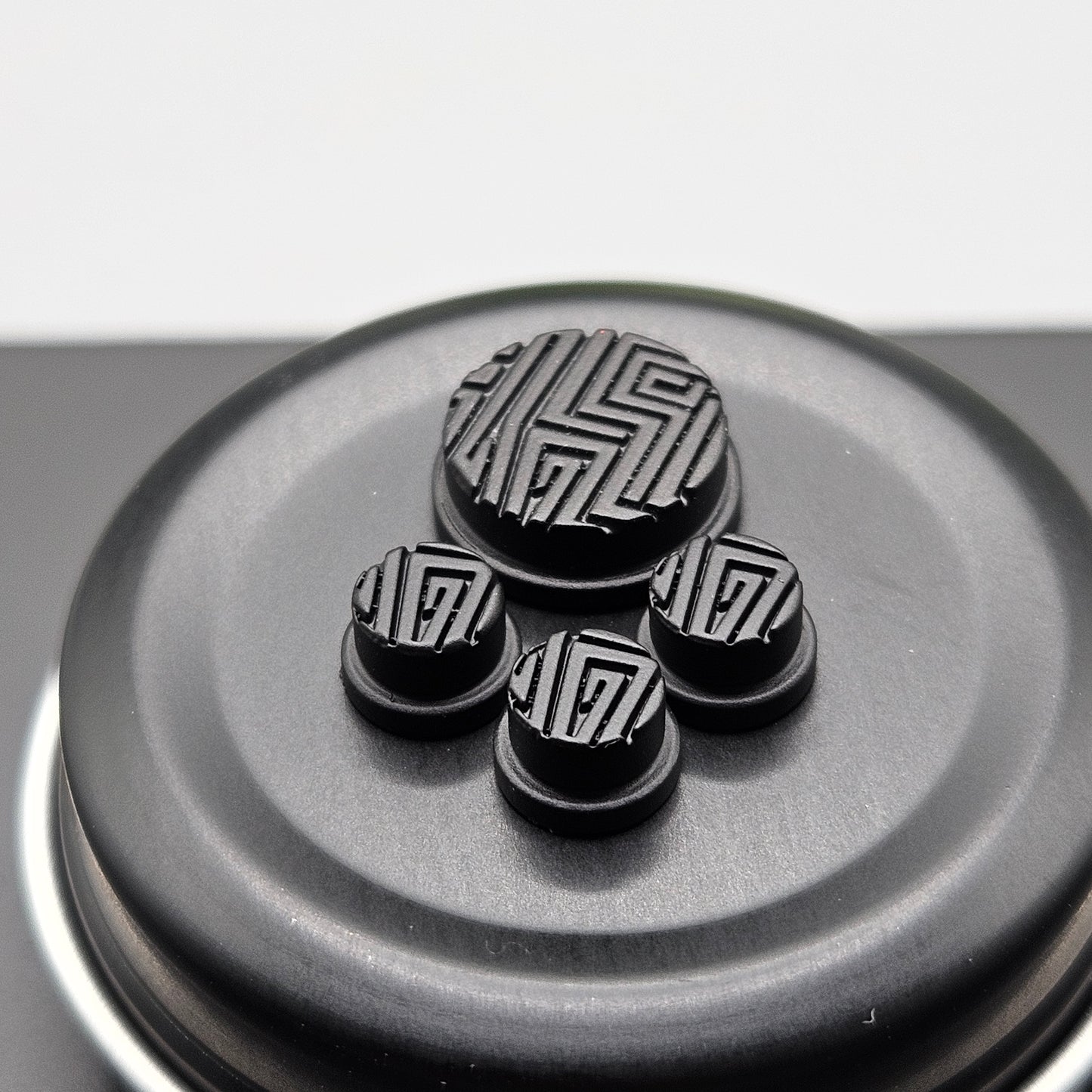 LASER ENGRAVED BMM BUTTON MAZE PATTERN FULL SET
