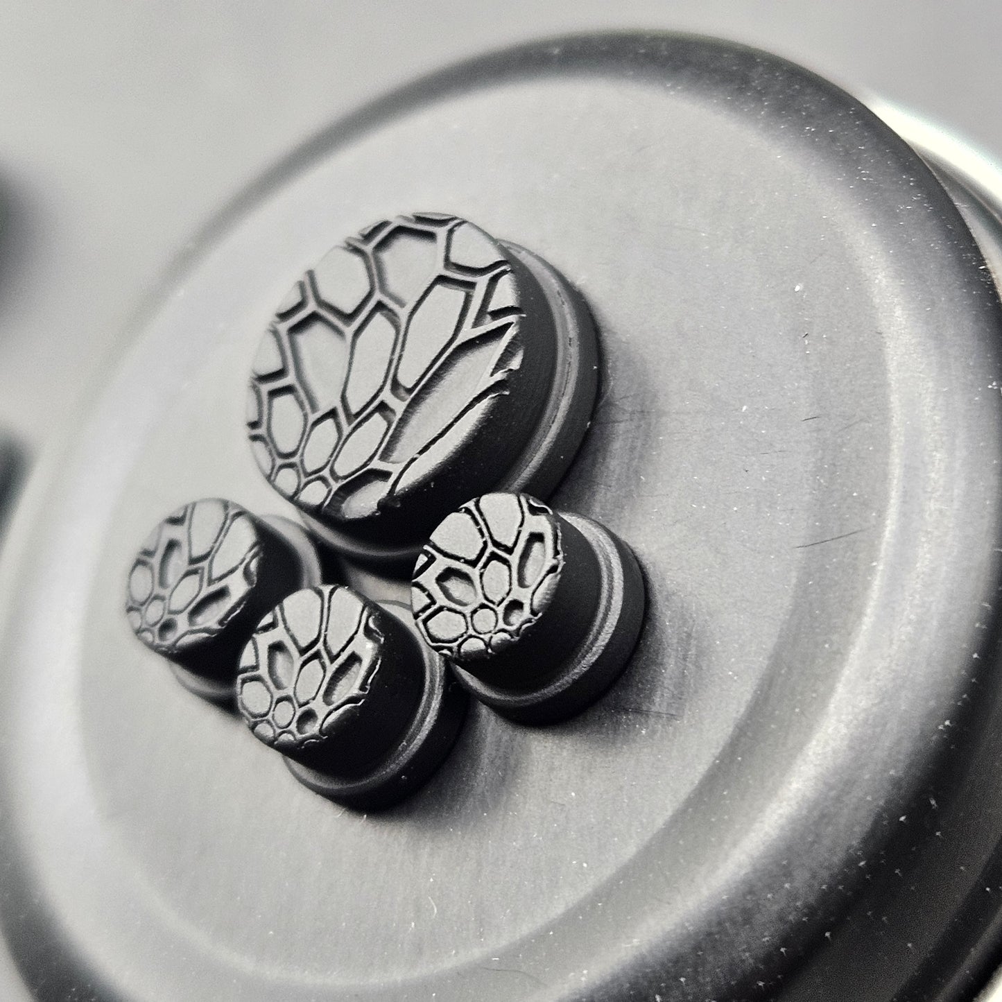 LASER ENGRAVED BMM BUTTON KRYPTEK PATTERN FULL SET