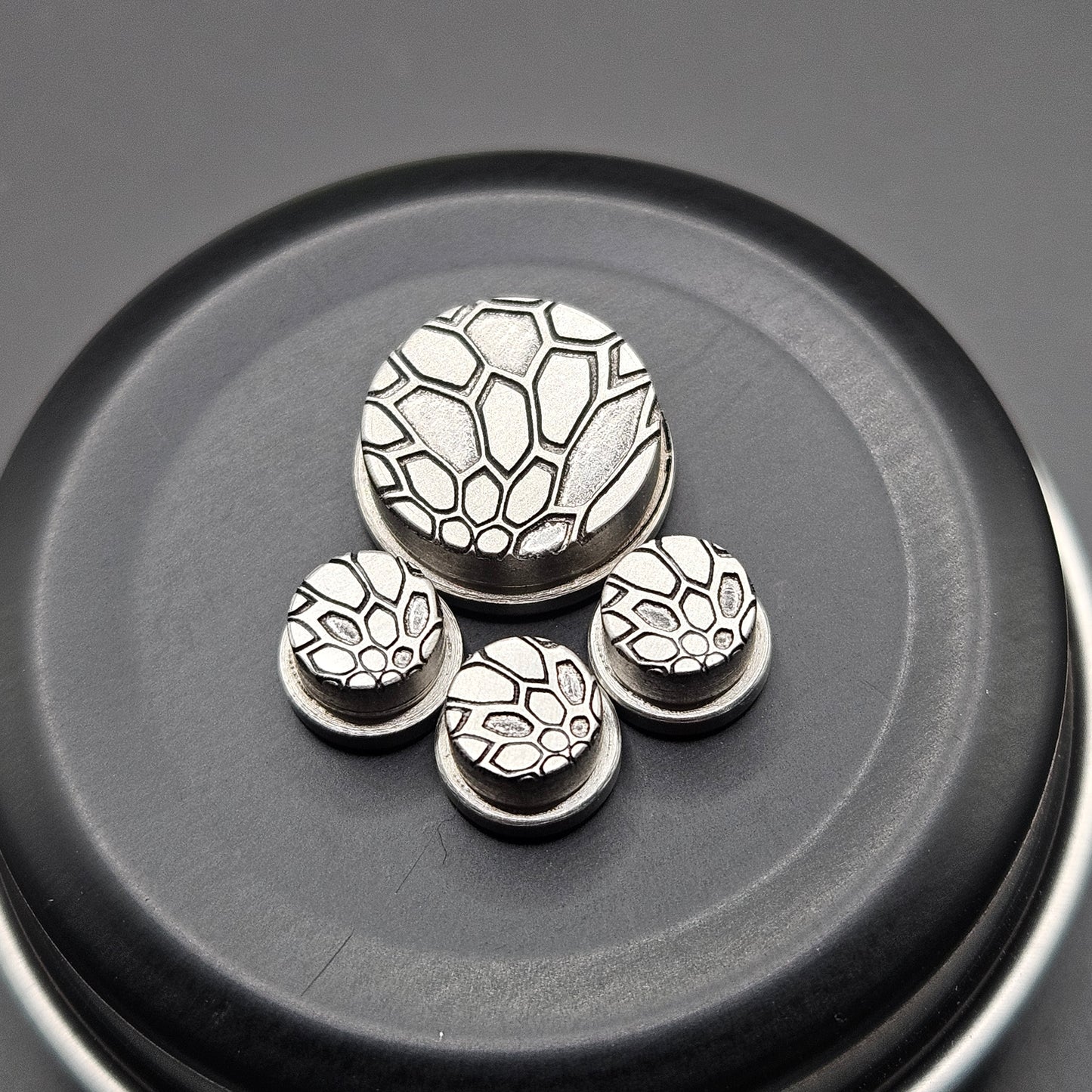 LASER ENGRAVED BMM BUTTON KRYPTEK PATTERN FULL SET