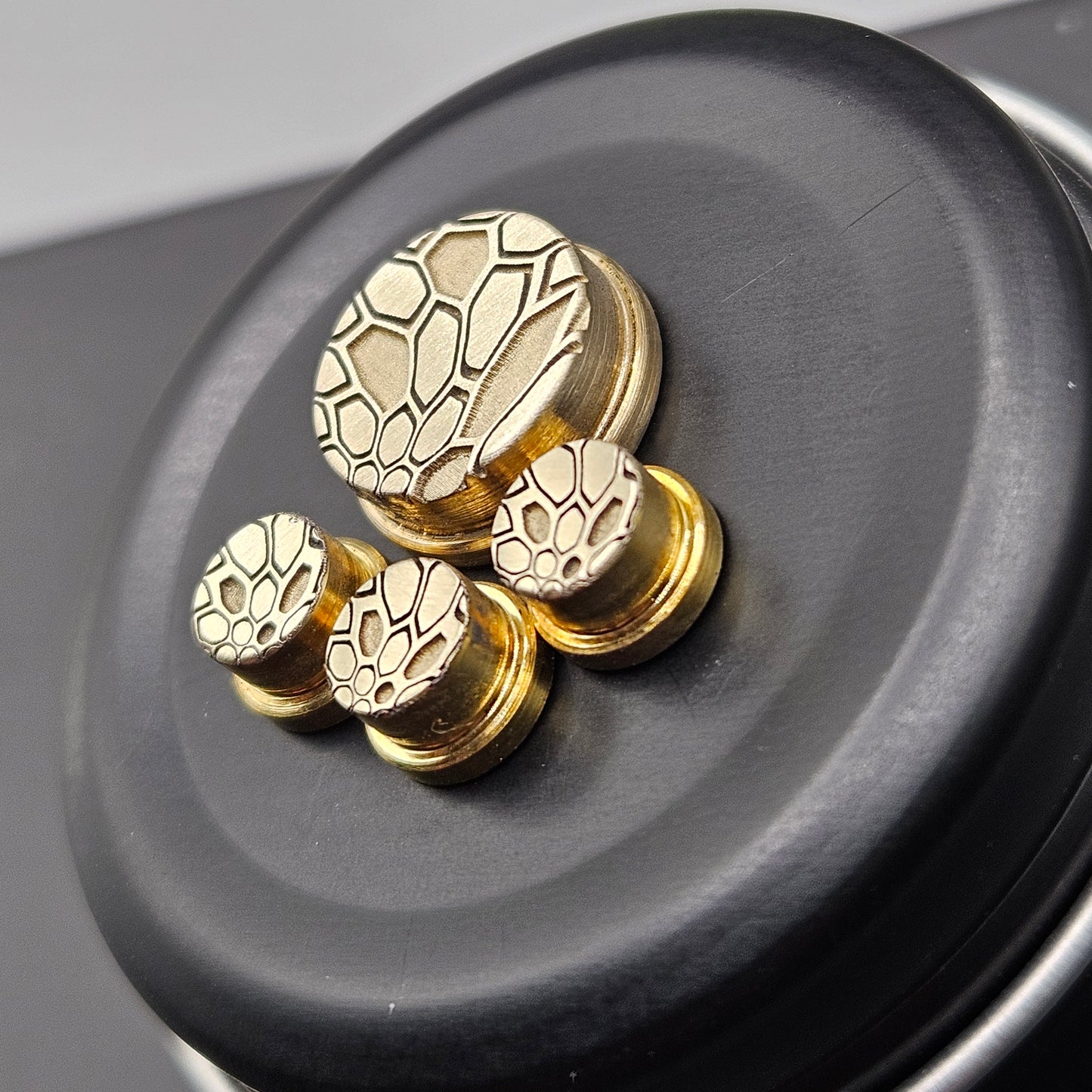 LASER ENGRAVED BMM BUTTON KRYPTEK PATTERN FULL SET