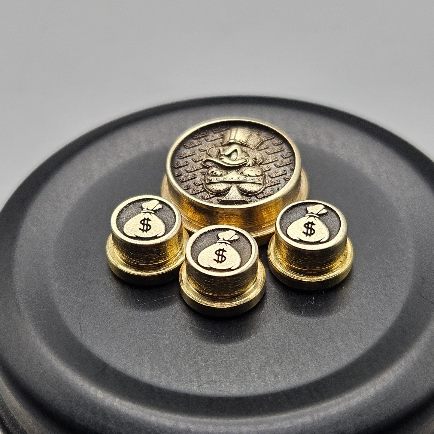 LASER ENGRAVED BMM BUTTON MONARCHY SCROOGE DESIGN (FULL SET)