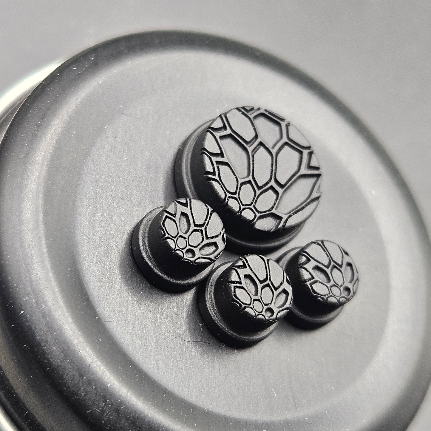 LASER ENGRAVED BMM BUTTON KRYPTEK PATTERN FULL SET